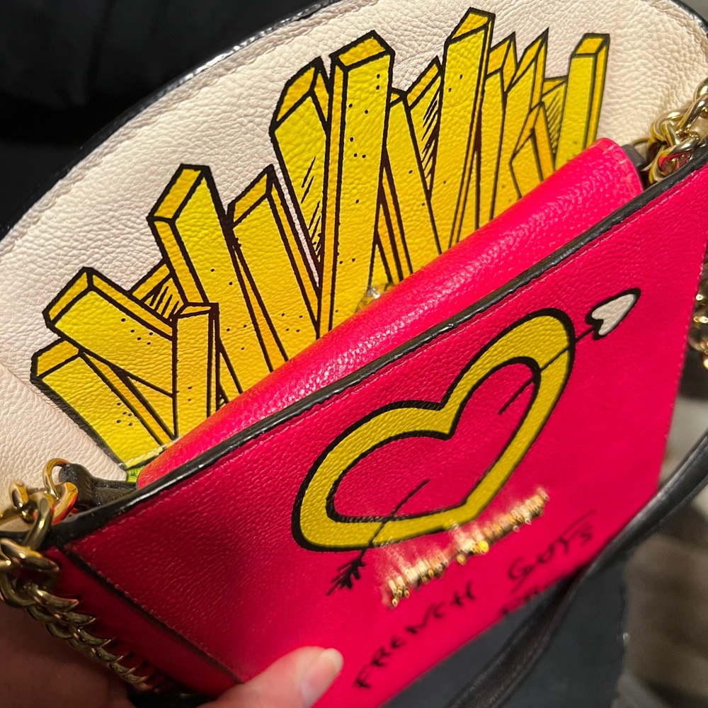 🚫SOLD🚫 Betsey Johnson Kitsch French Fries Crossbody Bag - Picture 4 of 5